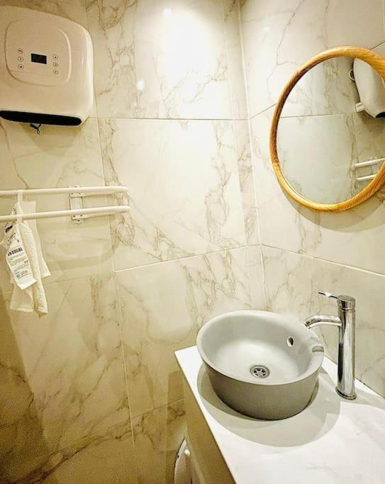Studio Love Jacuzzi Марсель Экстерьер фото